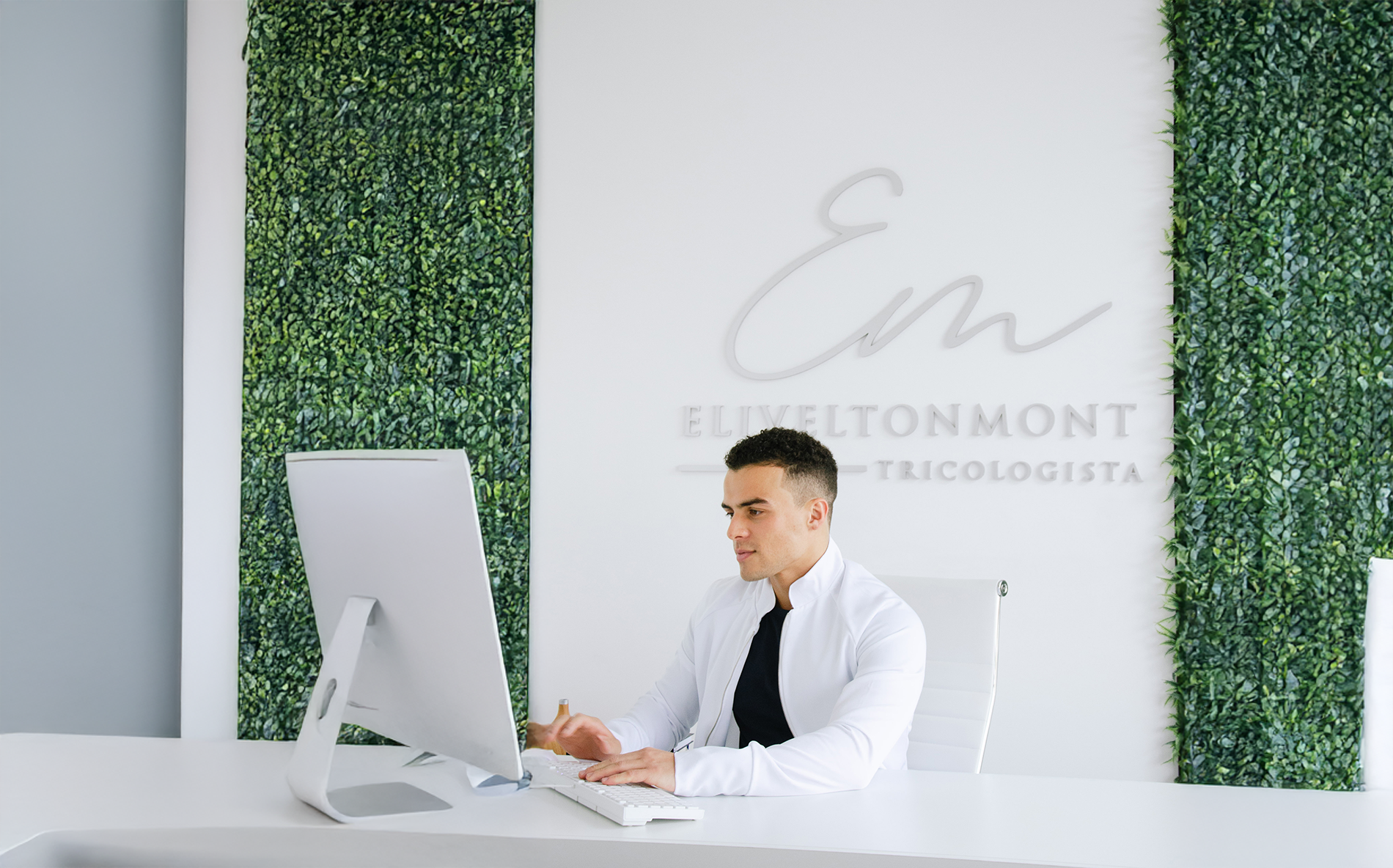 Elivelton Mont, tricologista em Moema — case PareQuedaCabelo.com